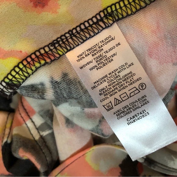 Loft Outlet Floral, Flowy Top - Picture 6 of 6